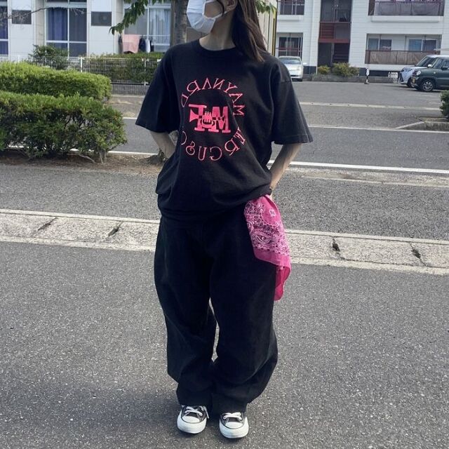 バンダナ、ビンテージTシャツ、パンツ